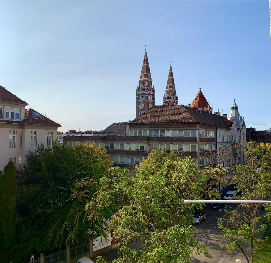 Cozy Apartment In The City Centre Next To Dom Square Szeged Luaran gambar