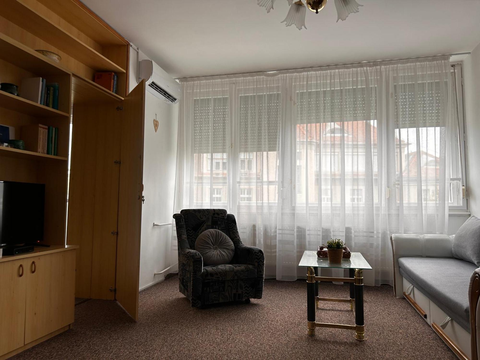 Cozy Apartment In The City Centre Next To Dom Square Szeged Luaran gambar